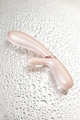 e8e9d767-0739-4300-b480-95d799ece575