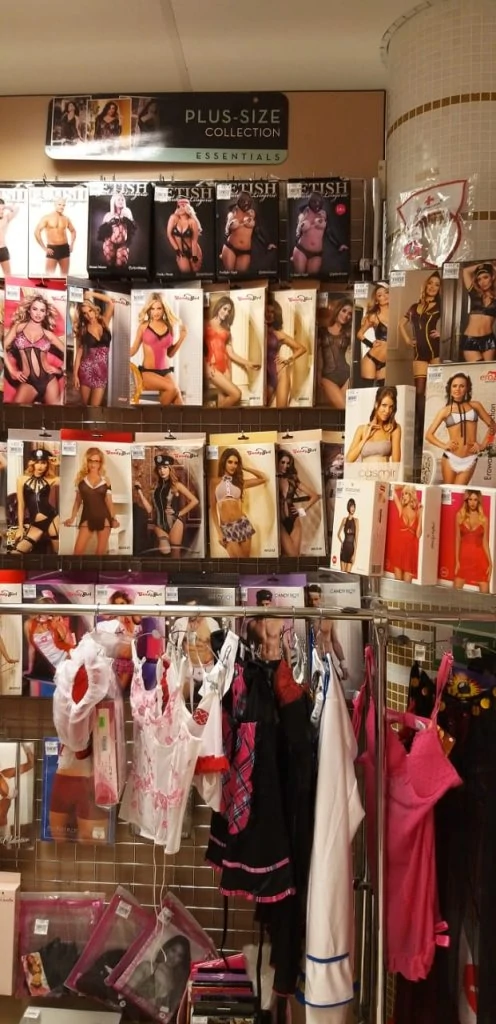 Доктор Любви Гоголя 38 Игровые костюмы.jpeg