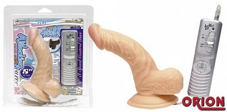 Реалистичный вибратор с мошонкой имеет три скорости вибрации на мощной присоски. 