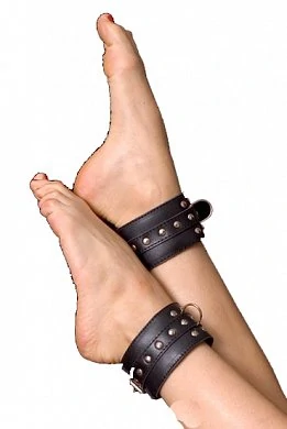 Оковы на ноги чер. хром. Размер: M/L.