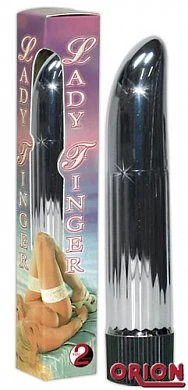 Прекрасно подходит для предварительных ласк. Серебристый скользкий вибратор.