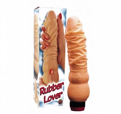 Невероятно реалистичный вибратор! У него есть даже крайняя плоть из латекса, которая двигается.