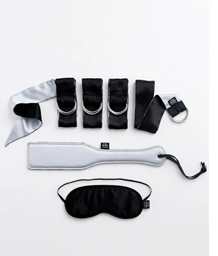 Узнайте больше о своей чувственности воспользовавшись комплектом бондажа для новичков