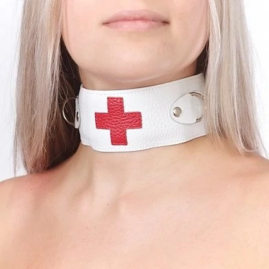 Изготовлен из натуральной кожи с велюровой подкладой Размер универсальный