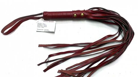 Плетка 60 см кожаная ручная работа красная — купить в секс-шопе LoveDoctor